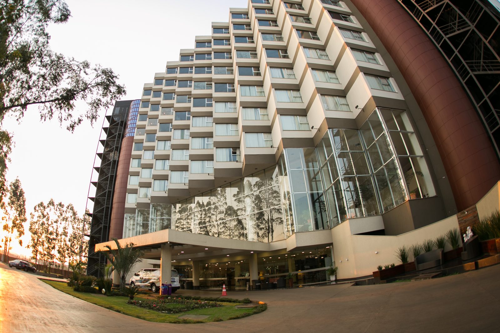 Fachada del Nobile Hotel & Convention, Ciudad del Este