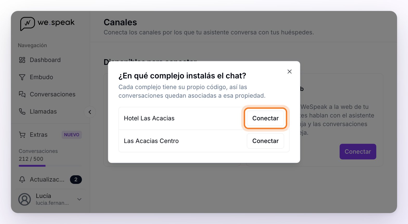 La ventana ¿En qué complejo instalás el chat?, con los dos complejos del hotel y un botón Conectar en cada uno