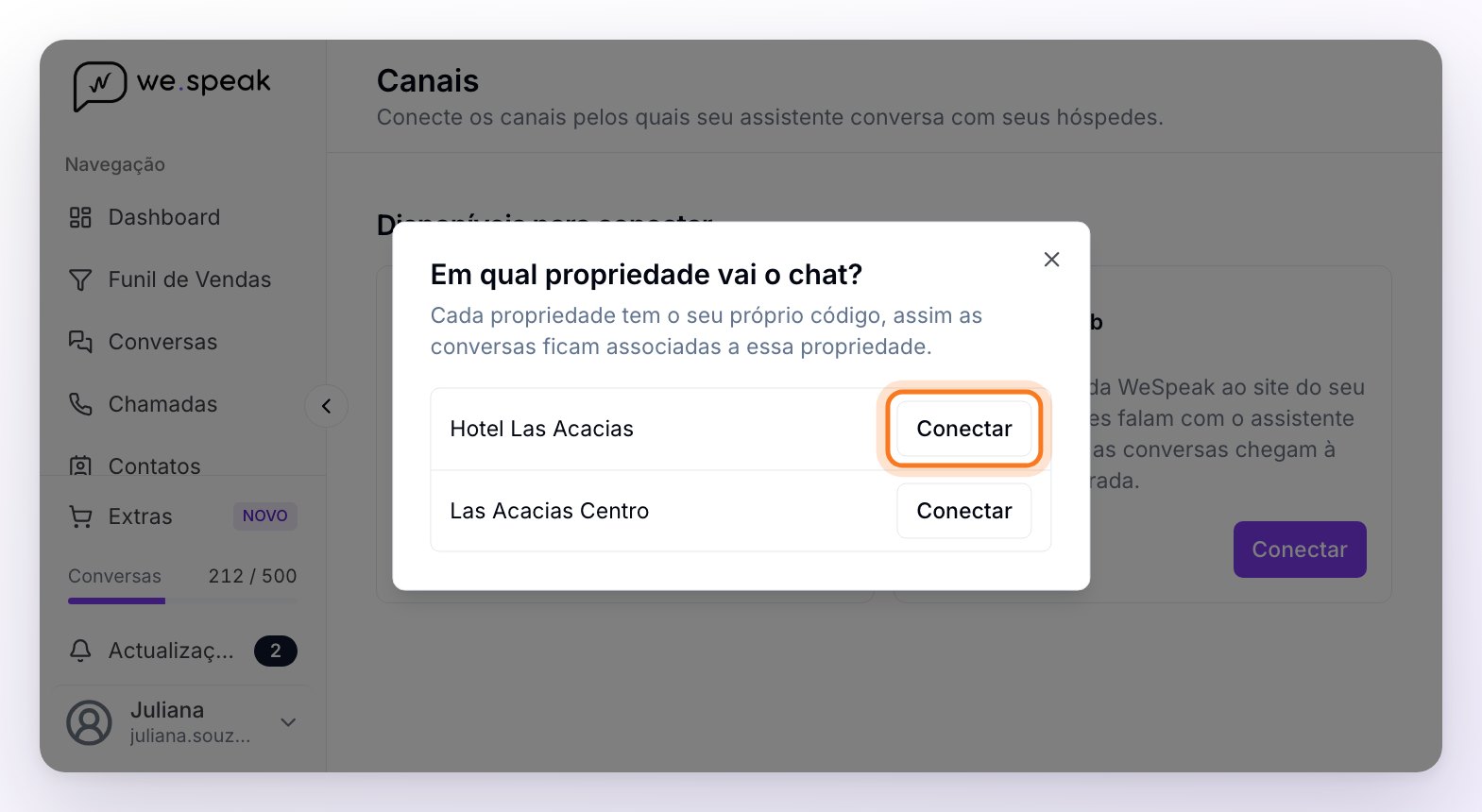 A janela Em qual propriedade vai o chat?, com as duas propriedades do hotel e um botão Conectar em cada uma