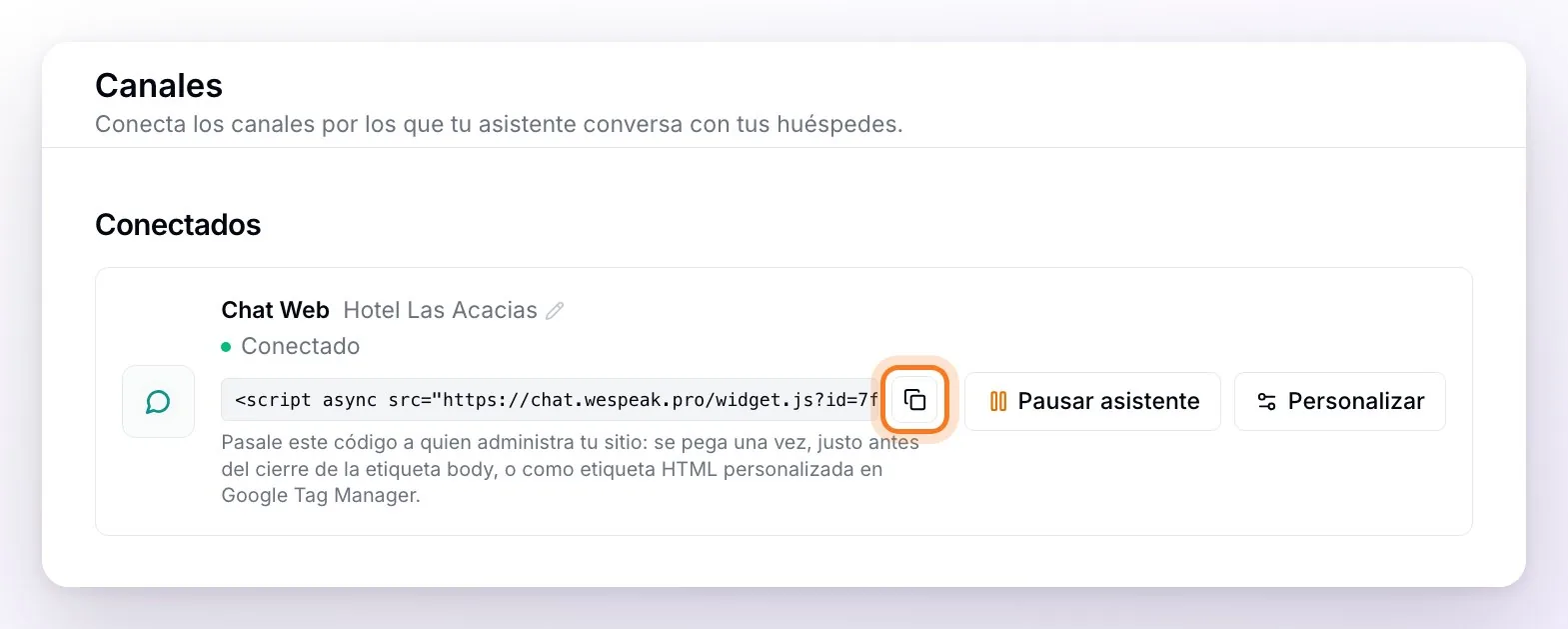 La tarjeta Chat Web en Canales, con el código de instalación y su botón de copiar señalado