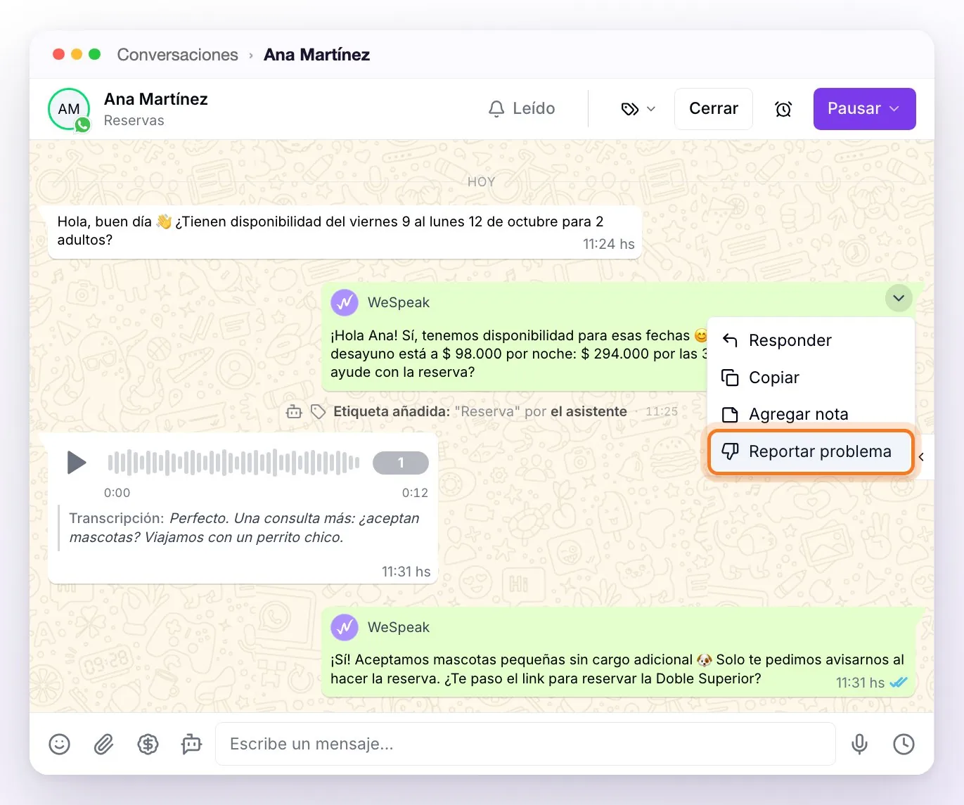 El menú de una respuesta del asistente, abierto desde la flechita de la esquina del mensaje, con Responder, Copiar, Agregar nota y Reportar problema señalado
