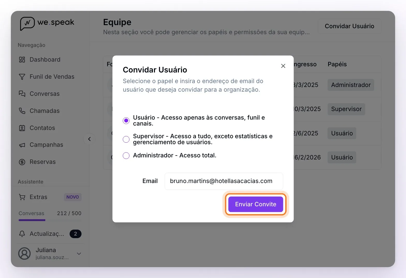 A janela Convidar Usuário com o papel Usuário escolhido, o e-mail da pessoa digitado e o botão Enviar Convite destacado