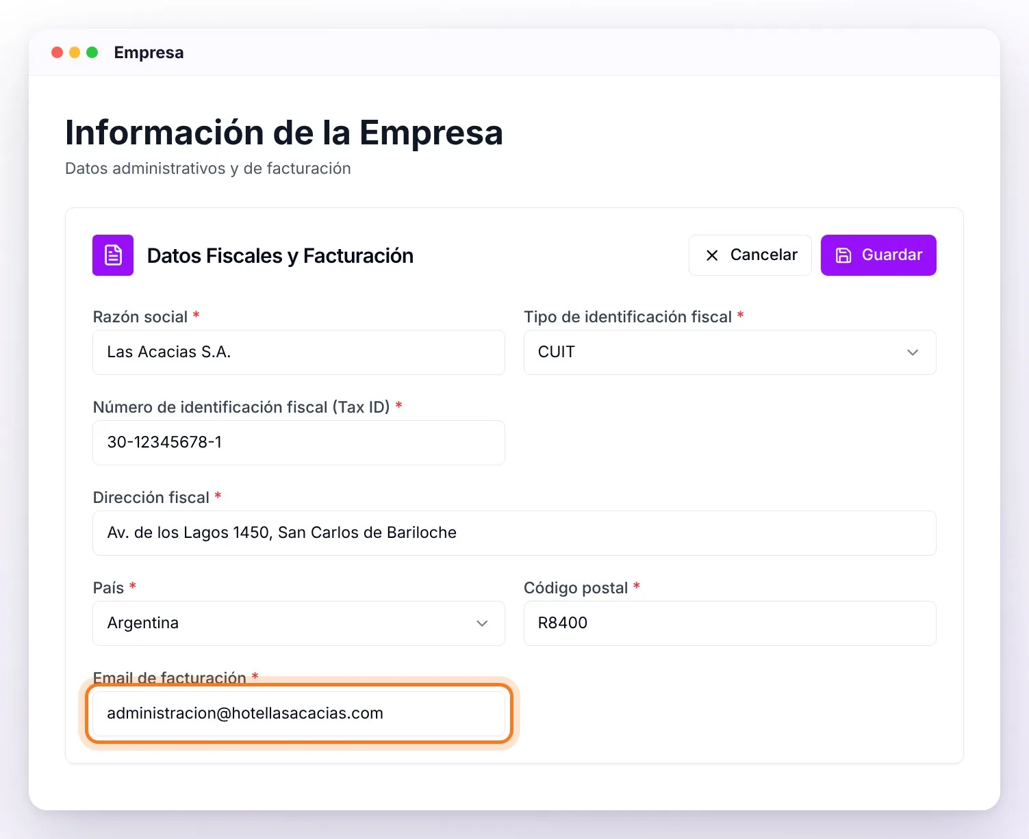 La tarjeta Datos Fiscales y Facturación en edición, con los botones Cancelar y Guardar arriba y el campo Email de facturación señalado