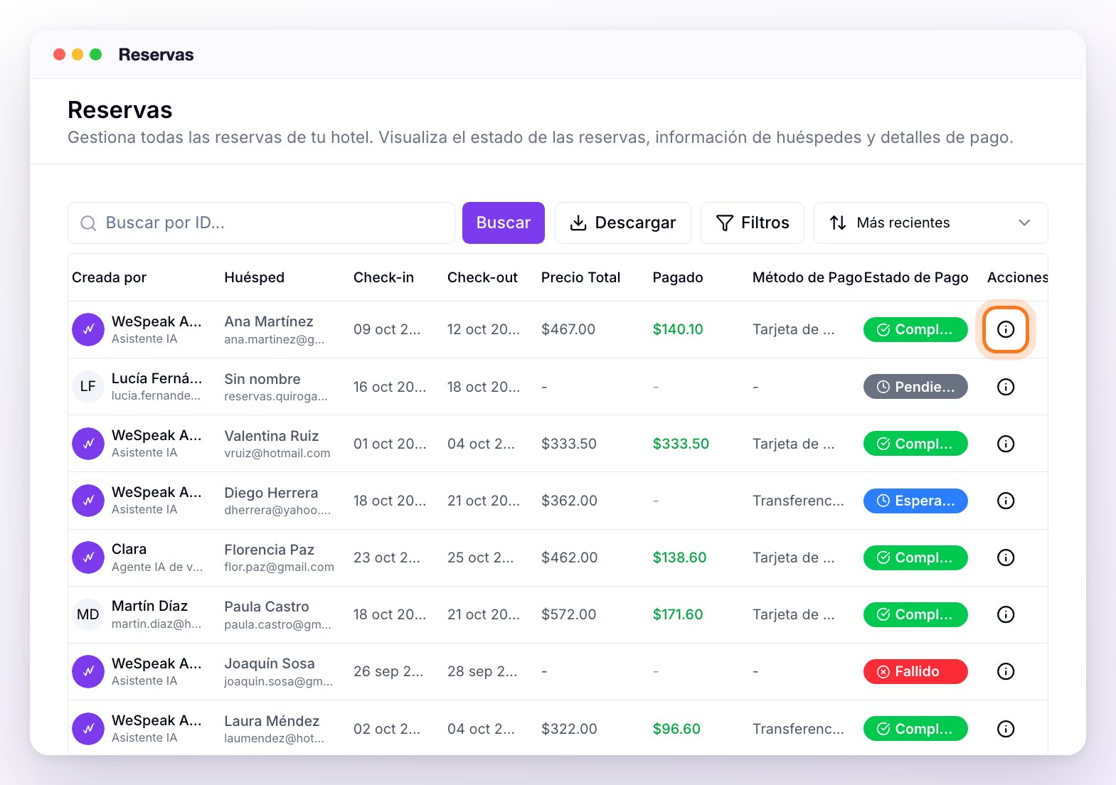 La sección Reservas con el buscador, los botones Descargar y Filtros, el orden Más recientes y la lista de reservas: la de Ana Martínez arriba, pagada con tarjeta, y otras con transferencia esperando pago, un link pendiente y una fallida; el ícono de detalle de la primera reserva está señalado