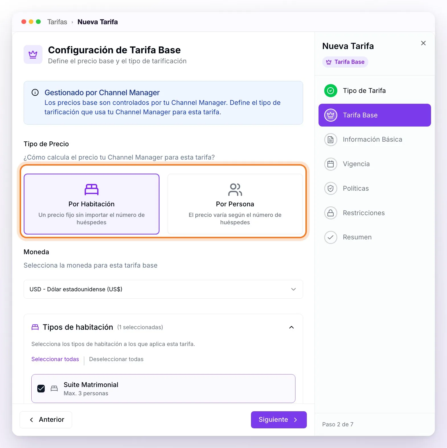 El paso Tarifa Base del asistente Nueva Tarifa en una propiedad con Channel Manager: el aviso Gestionado por Channel Manager, el Tipo de Precio con Por Habitación y Por Persona, la moneda y los tipos de habitación