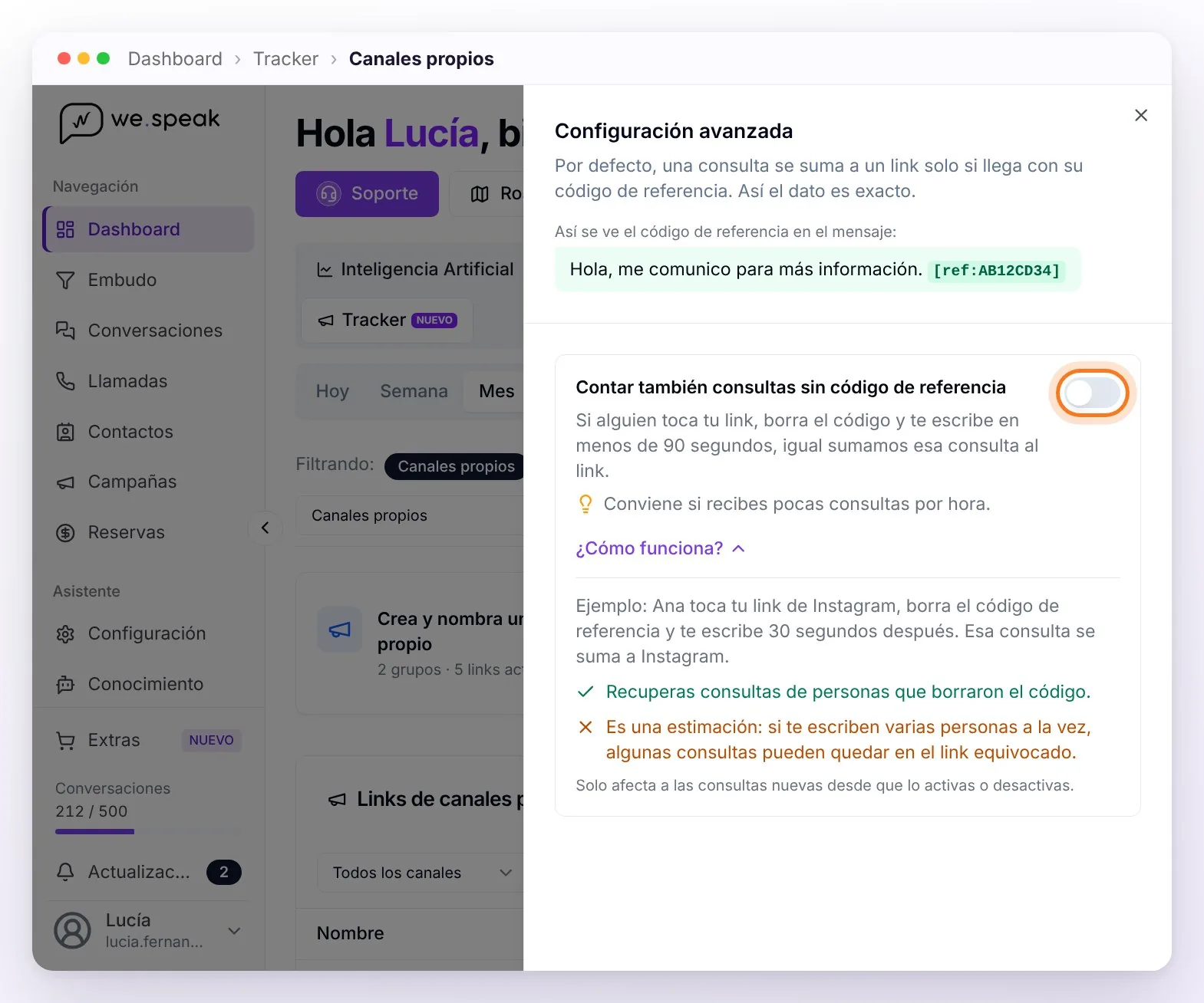 El panel Configuración avanzada de Canales propios, con la opción Contar también consultas sin código de referencia apagada y su interruptor señalado, y el detalle de ¿Cómo funciona?