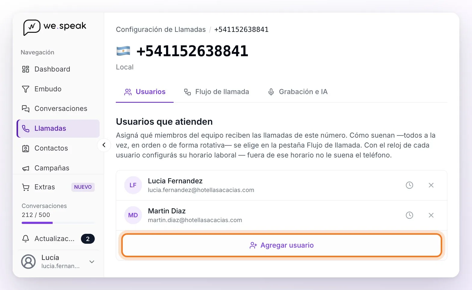 La configuración de un número en la pestaña Usuarios: los dos usuarios asignados, cada uno con el reloj de su horario y la opción de quitarlo, y el botón Agregar usuario señalado